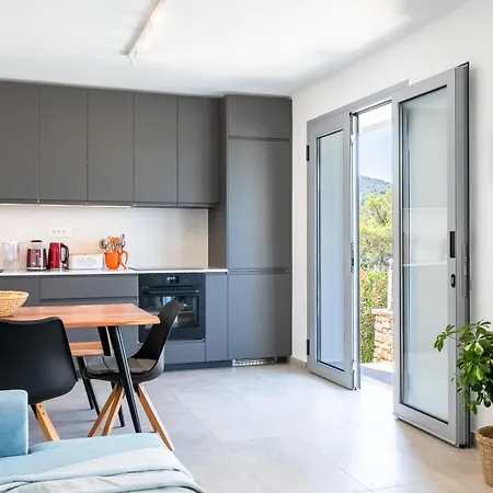 Zen's Garden * Vela Luka