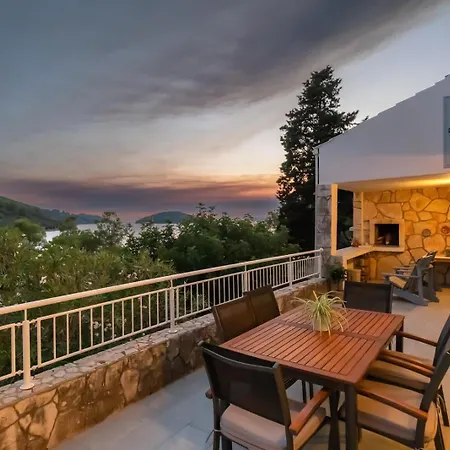 Zen's Garden * Vela Luka