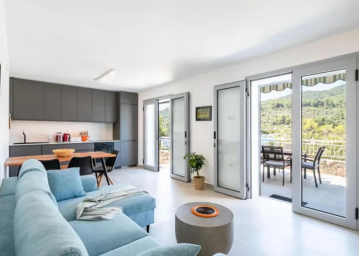 Zen's Garden * Vela Luka