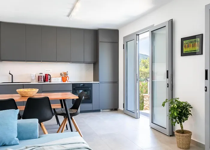 Zen's Garden * Vela Luka