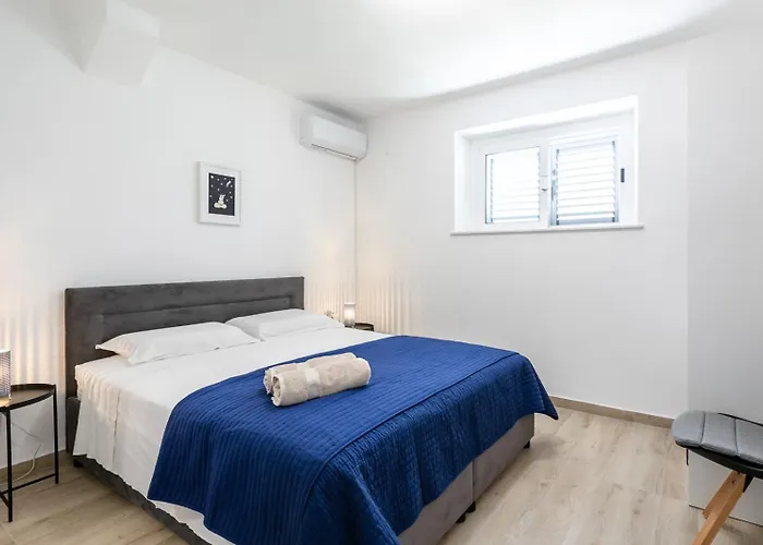 Zen's Garden * Vela Luka